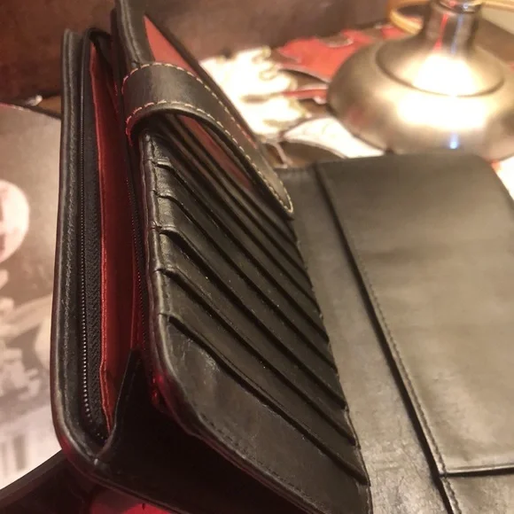 DB Signature Corner Zip Double Clutch / Wallet - Picture 5 of 11